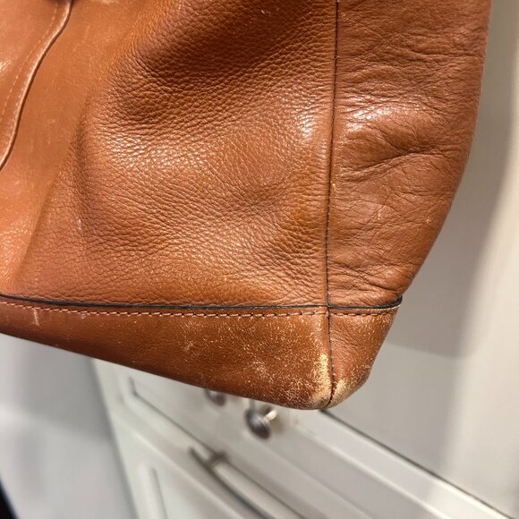 COACH tan leather - Picture 8 of 8